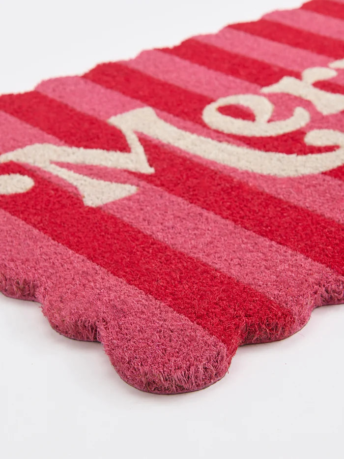 Shiraleah "Merry" Scalloped Doormat