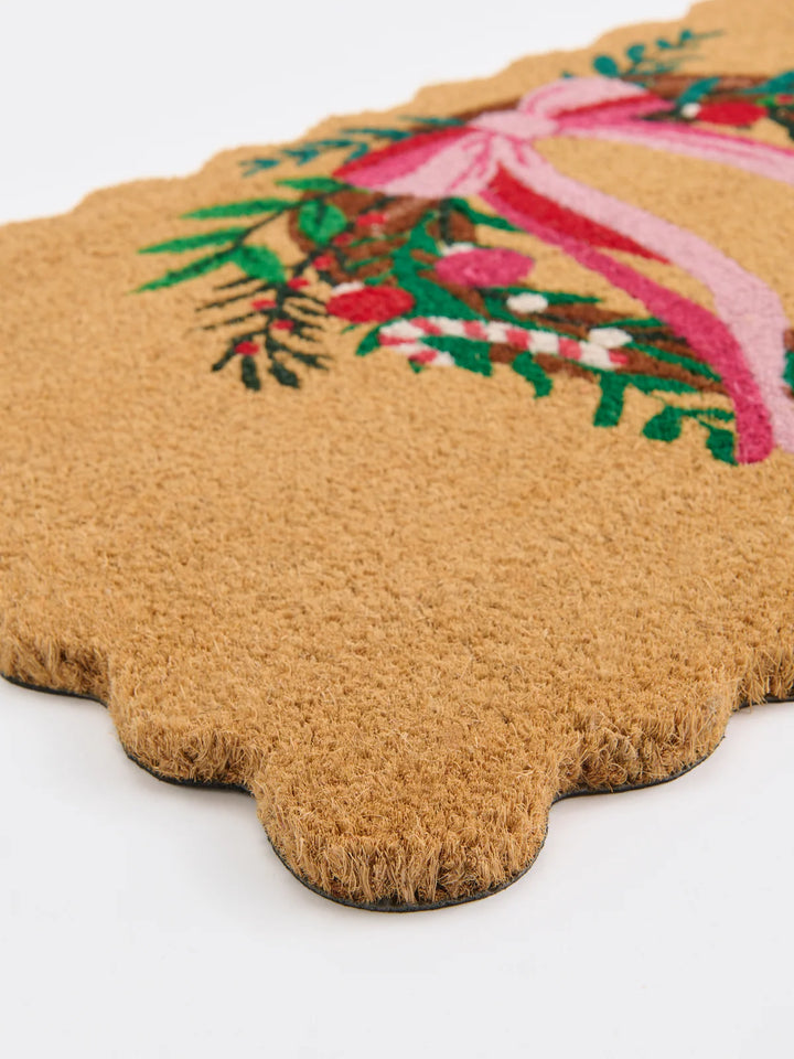 Shiraleah Wreath Scalloped Doormat