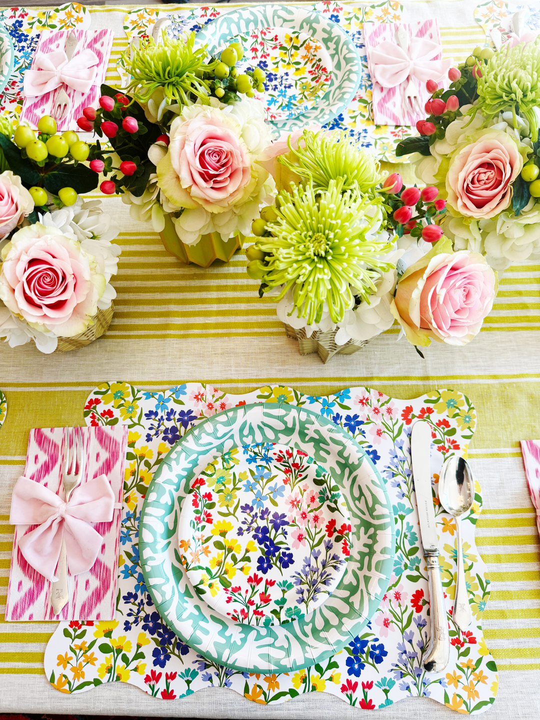 Lucy Grymes Full Bloom Heavy-Duty Paper Plate