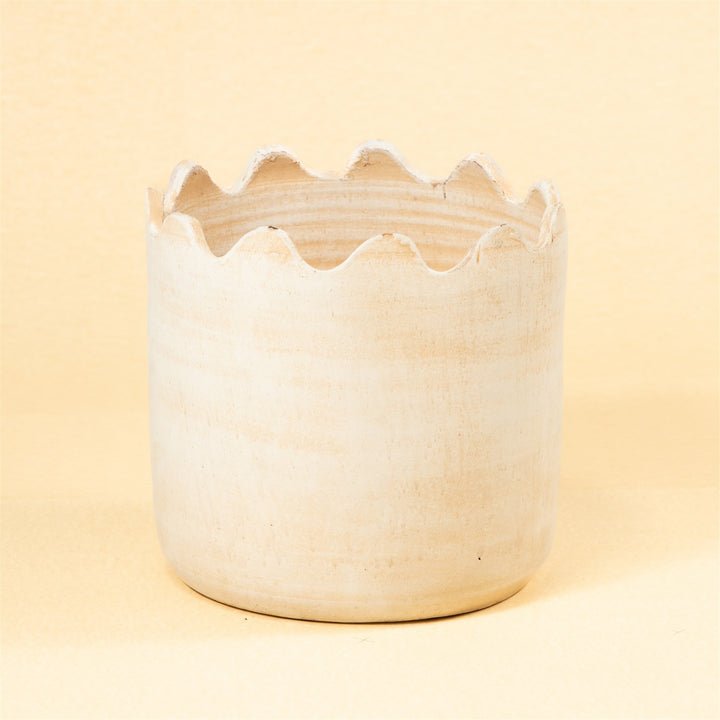White Ivory Wave Pot