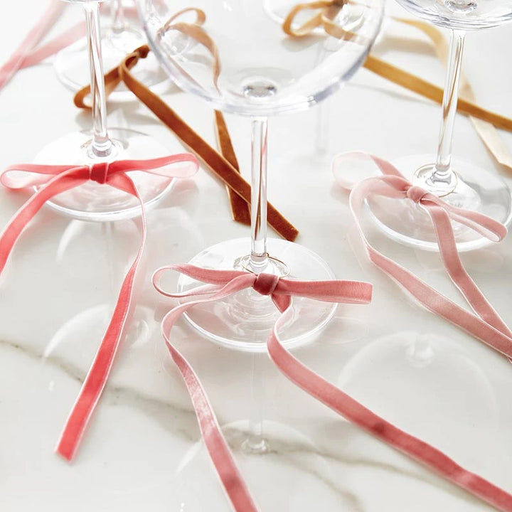 Blush Velvet Bow Wine Charm Set