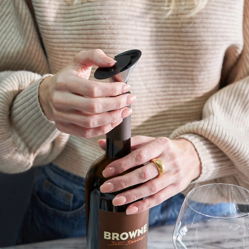 Rabbit Sliding Wine Pourer & Stopper