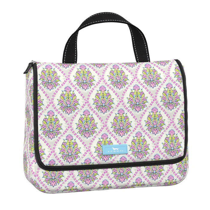 Scout Beauty Gordito Hanging Toiletry Bag