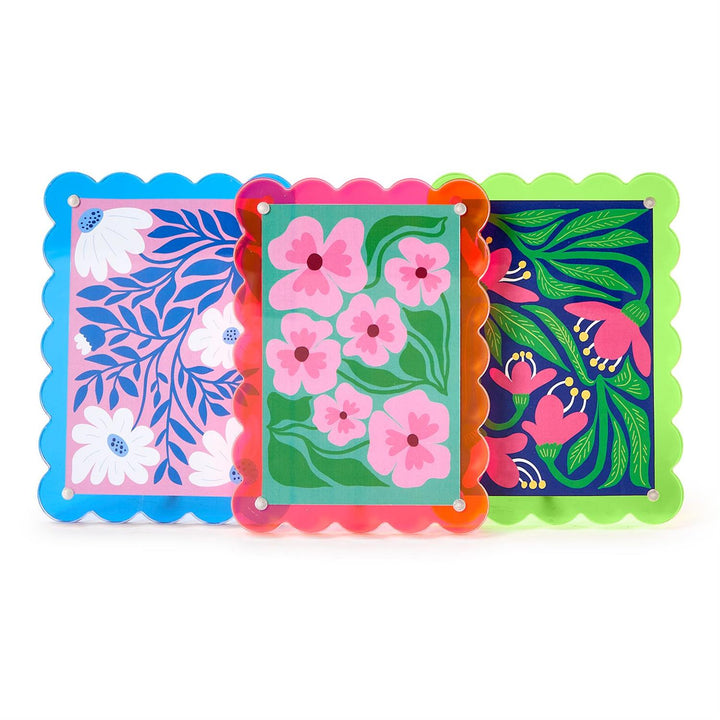 Color Pop 4x6 Scalloped Edge Acrylic Photo Frame