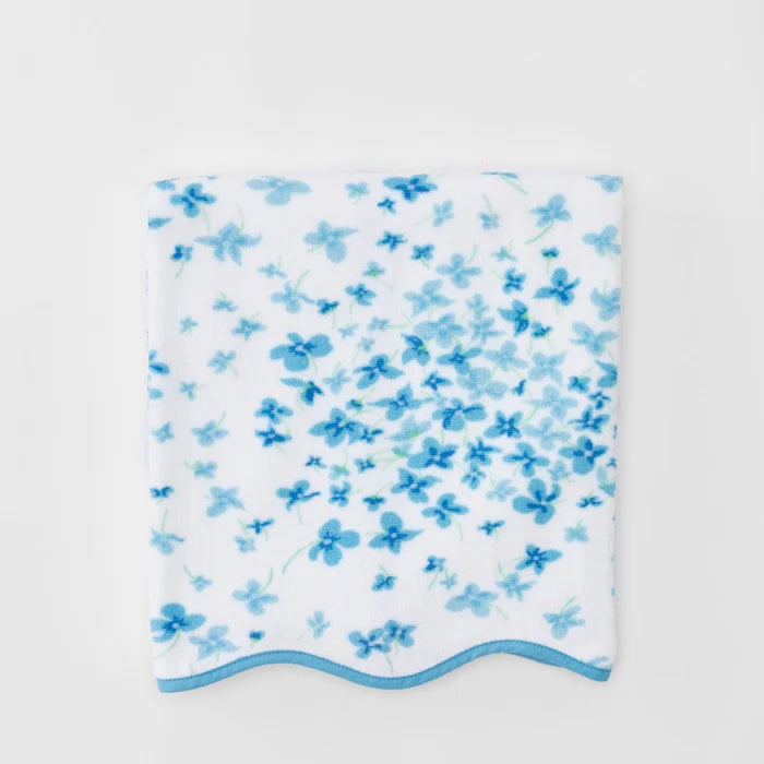 Weezie Floral Scallop Bath Towel