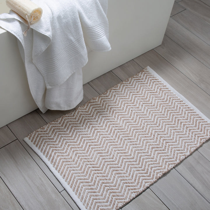 Avignon White and Beige Bath Mat
