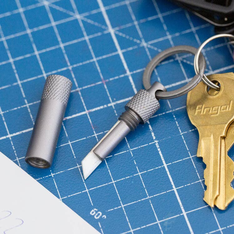 Kikkerland Cut It Out! Keyring
