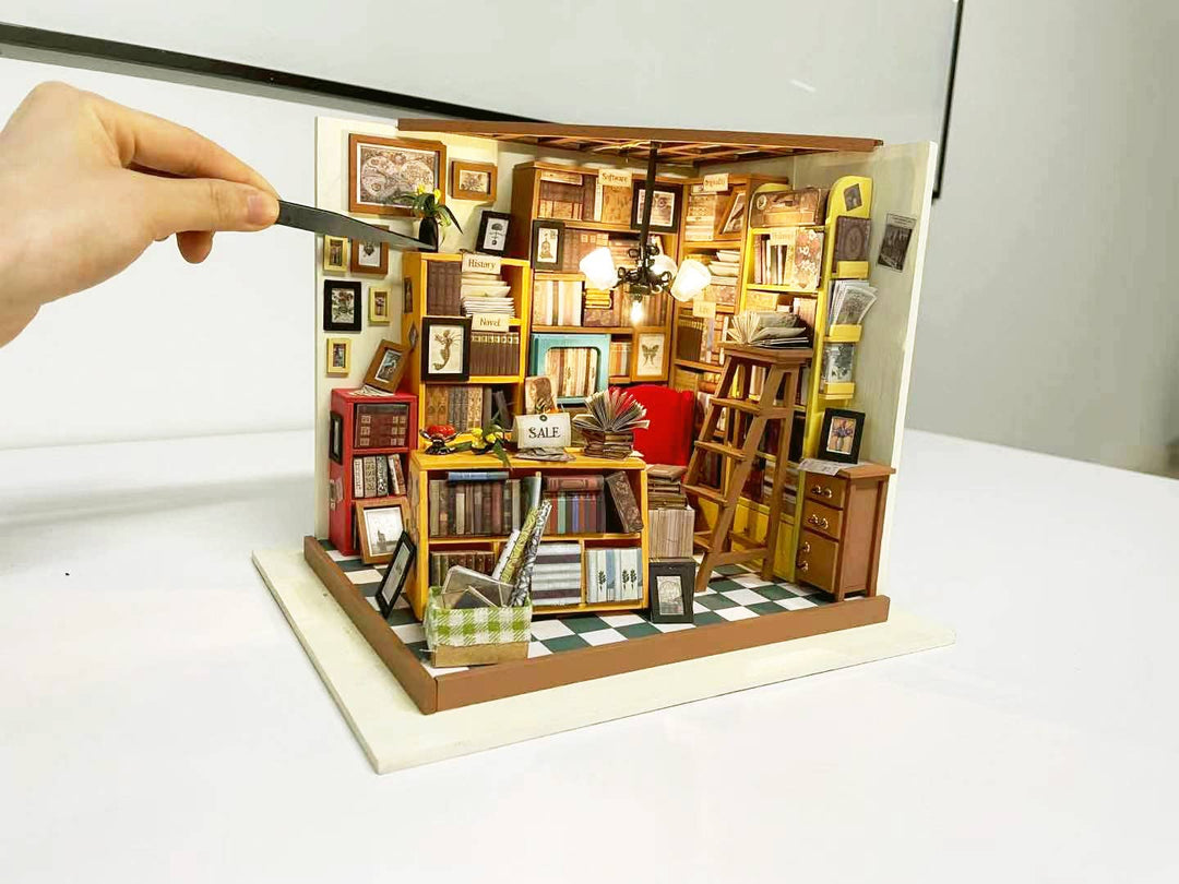 Robotime DIY Miniature Dollhouse Sam's Study