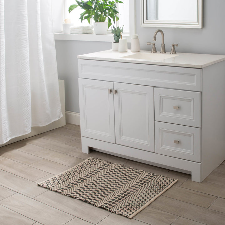 Safi Handwoven Bath Mat