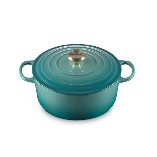 Le Creuset Signature Round Dutch Oven
