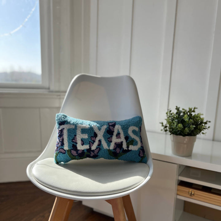 Peking Handicrafts Texas Blue Bonnet Hook Pillow