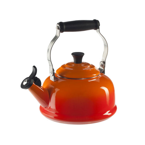 Le Creuset - Classic Whistling Kettle - Flame